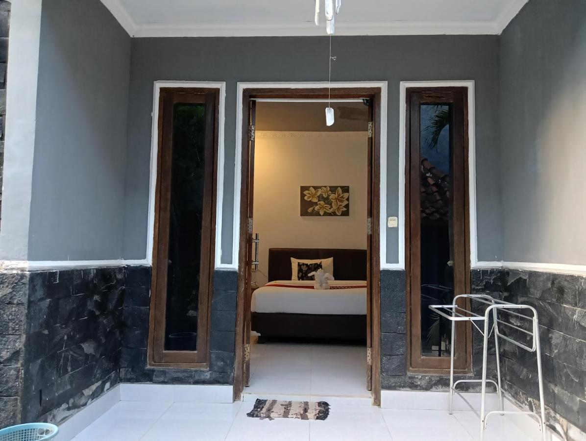 Ayu Kuta (Lombok)